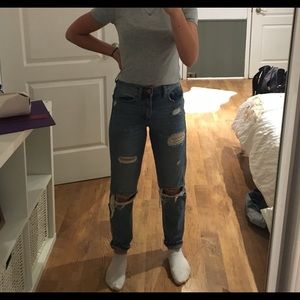 Garage distressed boyfriend jeans